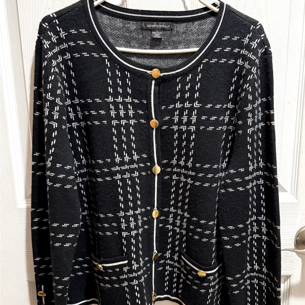Vintage 60’s Designer Originals size large acrylic black and white sweater